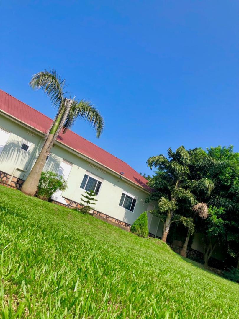Airport Shoebill Hotel Entebbe Exterior photo