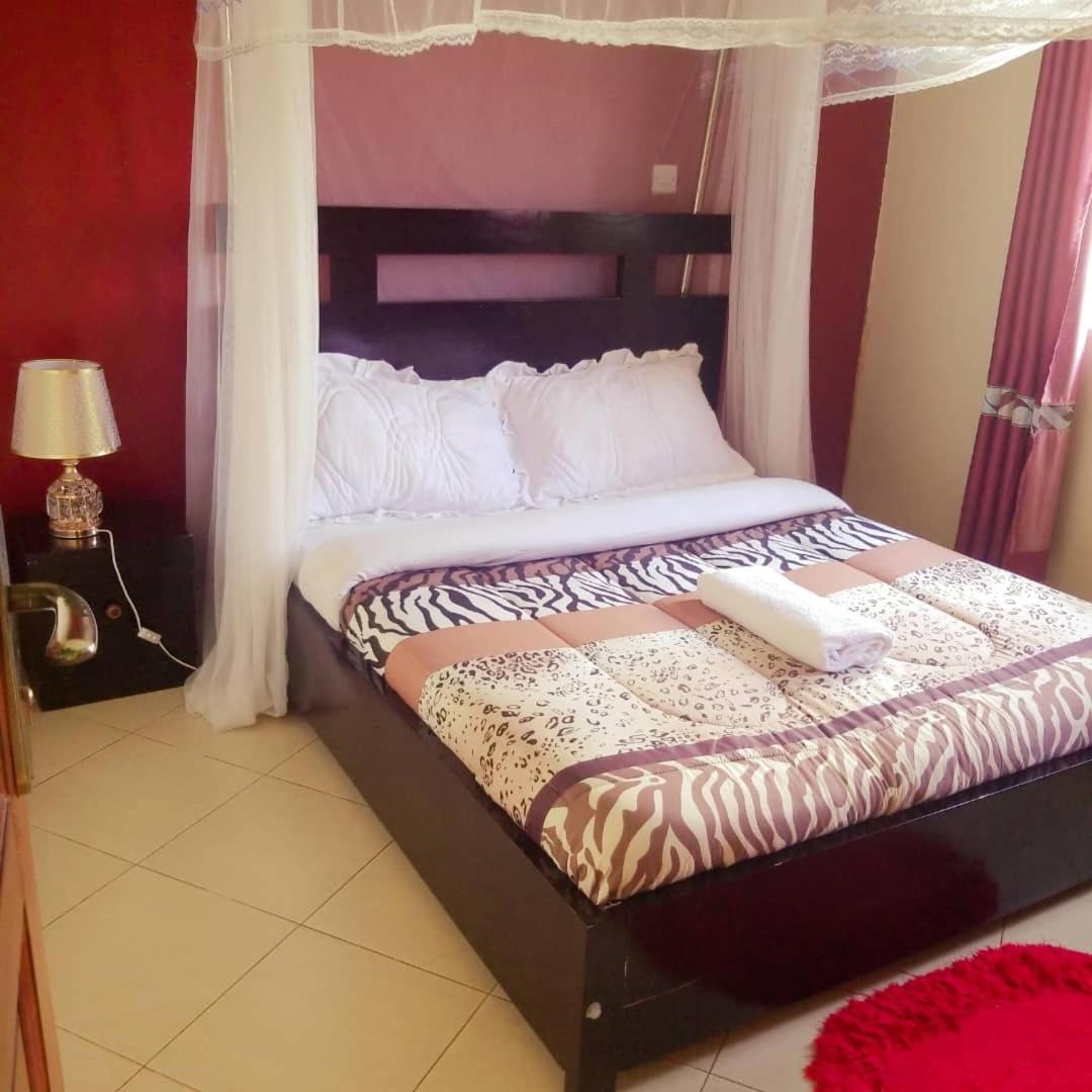Airport Shoebill Hotel Entebbe Room photo